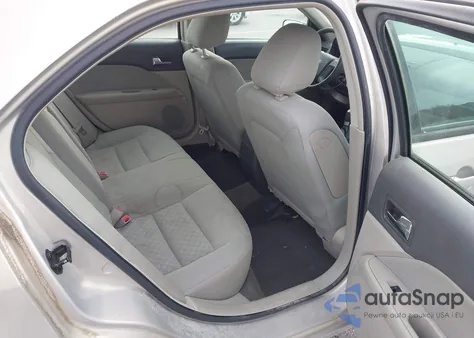 2010 Ford Fusion S из США, поврежденный, VIN 3FAHP0GA9AR233590